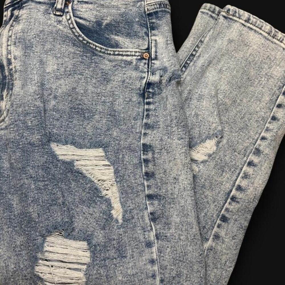 Wild Fable Highest Rise Mom Jeans Y2K Light Wash Distressed Ripped Size 16